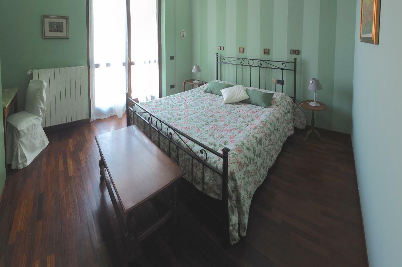 Ca' Rosa Bed&Breakfast Malnate Exterior foto